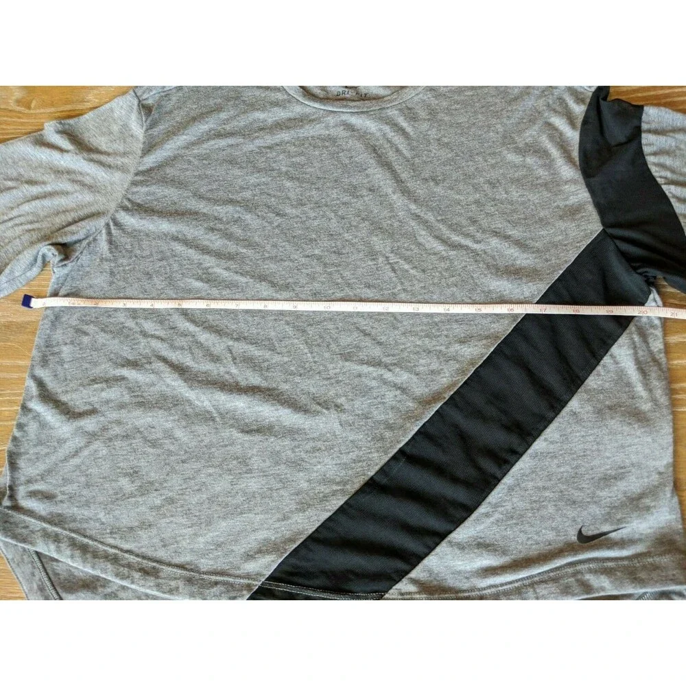 Nike Women's Size S Bonded Mesh Jersey Tee (Black/ Gray)